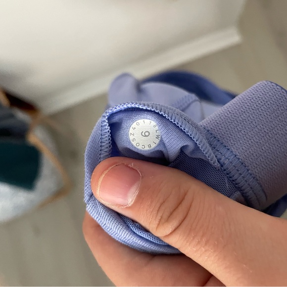 Lululemon Tank Top size 6 - Picture 4 of 5